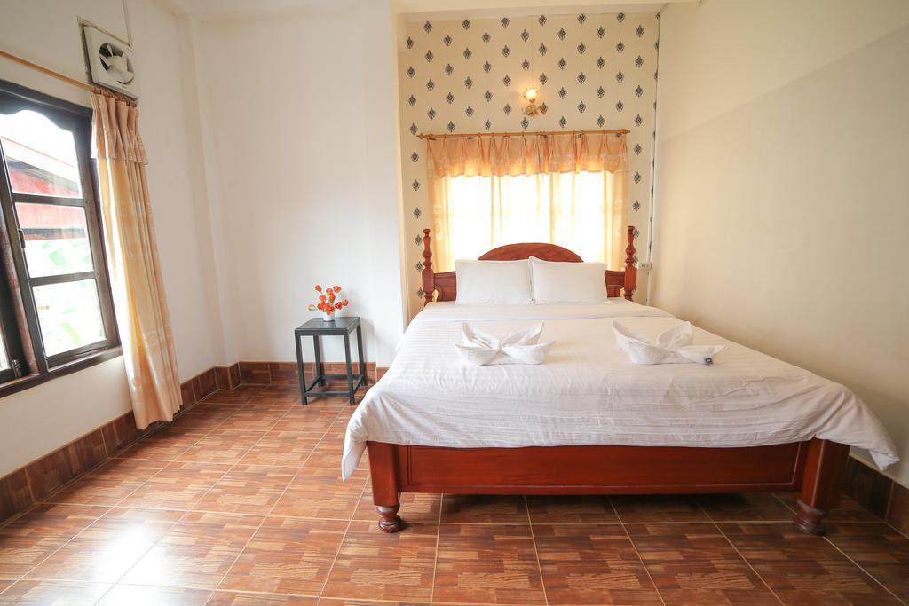 Maylay Guesthouse Vang Vieng Buitenkant foto