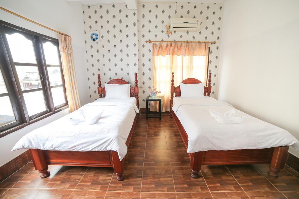 Maylay Guesthouse Vang Vieng Buitenkant foto