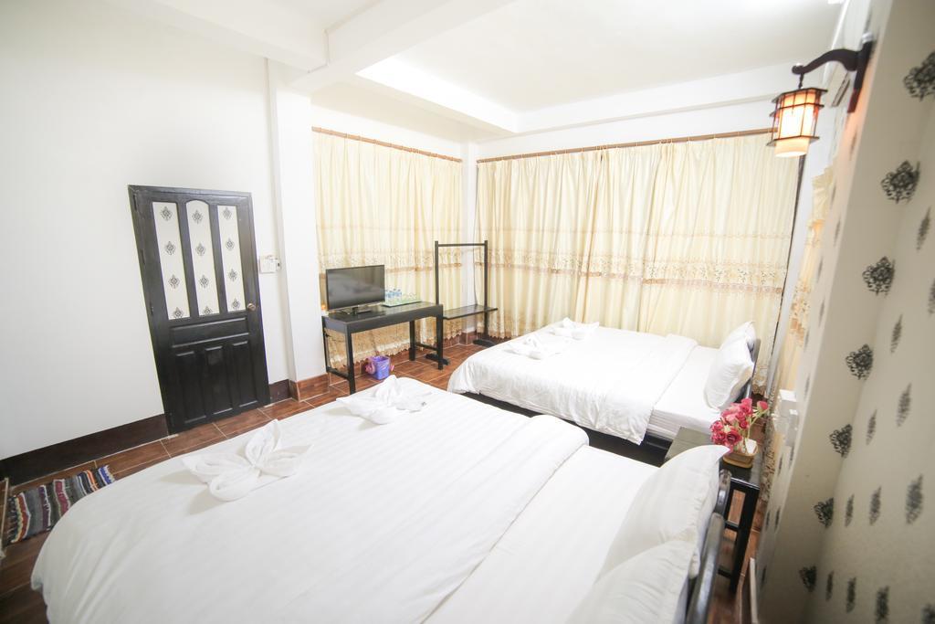 Maylay Guesthouse Vang Vieng Buitenkant foto