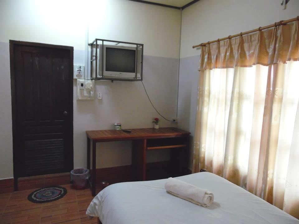 Maylay Guesthouse Vang Vieng Buitenkant foto