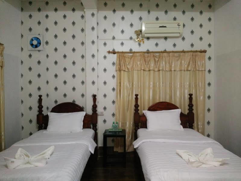 Maylay Guesthouse Vang Vieng Buitenkant foto